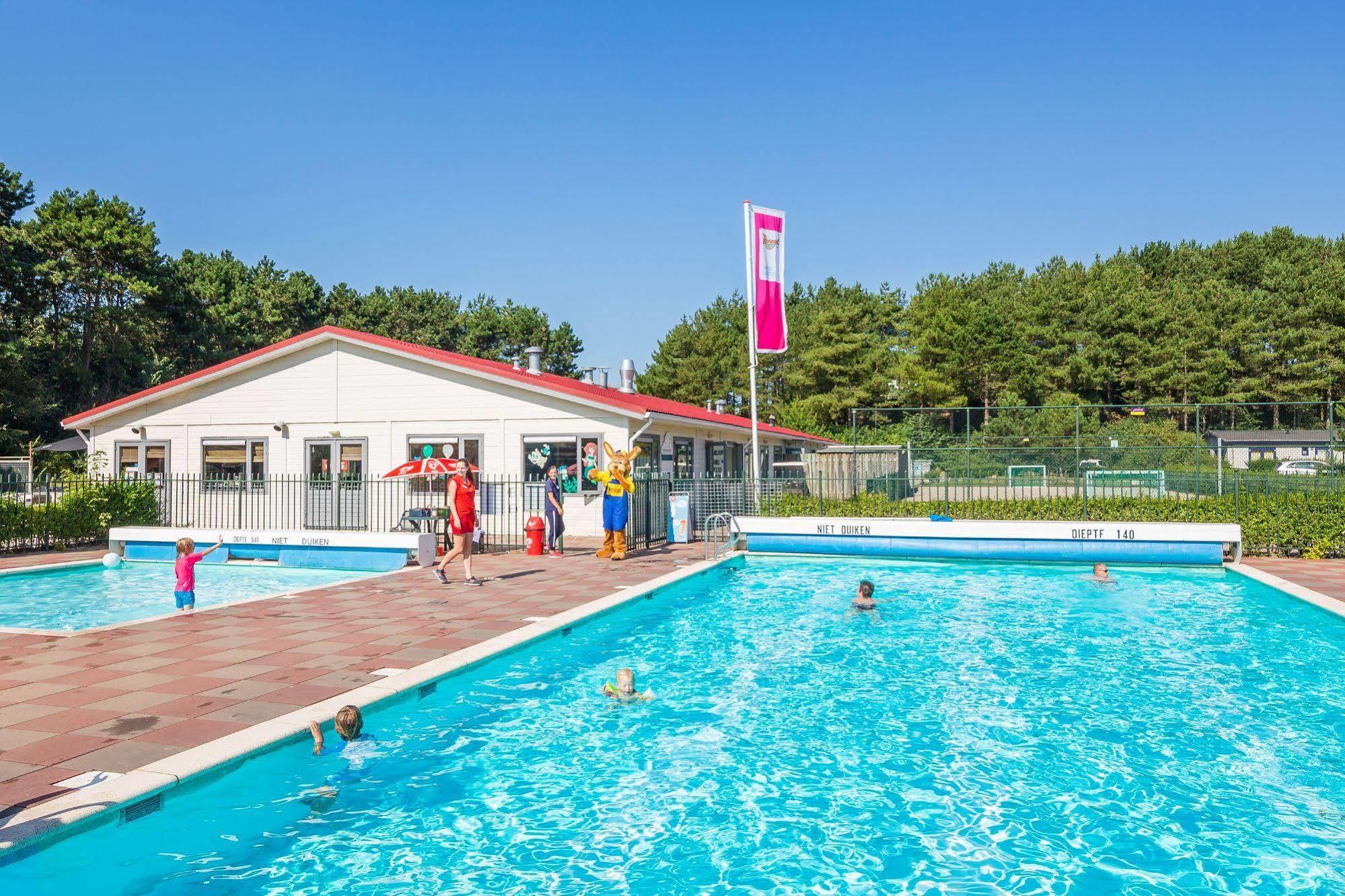 Roompot Kustpark Egmond Aan Zee Buitenkant foto